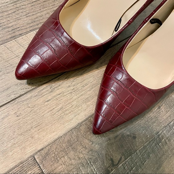 🚫SOLD🚫GUESS Heels - Picture 5 of 16